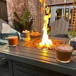 Luxury Central 2-Bed Townhouse - Parking, Hot Tub & Fire Pit